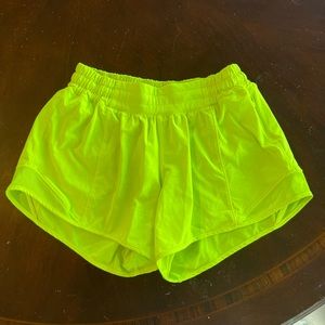 COPY - Lululemon size 6 tall hotty hot shorts!